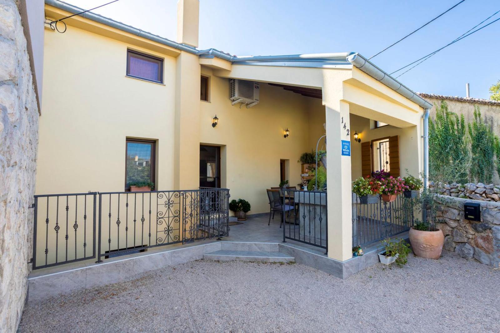 Holiday Home Svjetlana Рисика Екстериор снимка